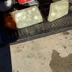 Ford Ranger 2004 Head  Lamps 