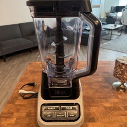 Ninja 1000W Blender