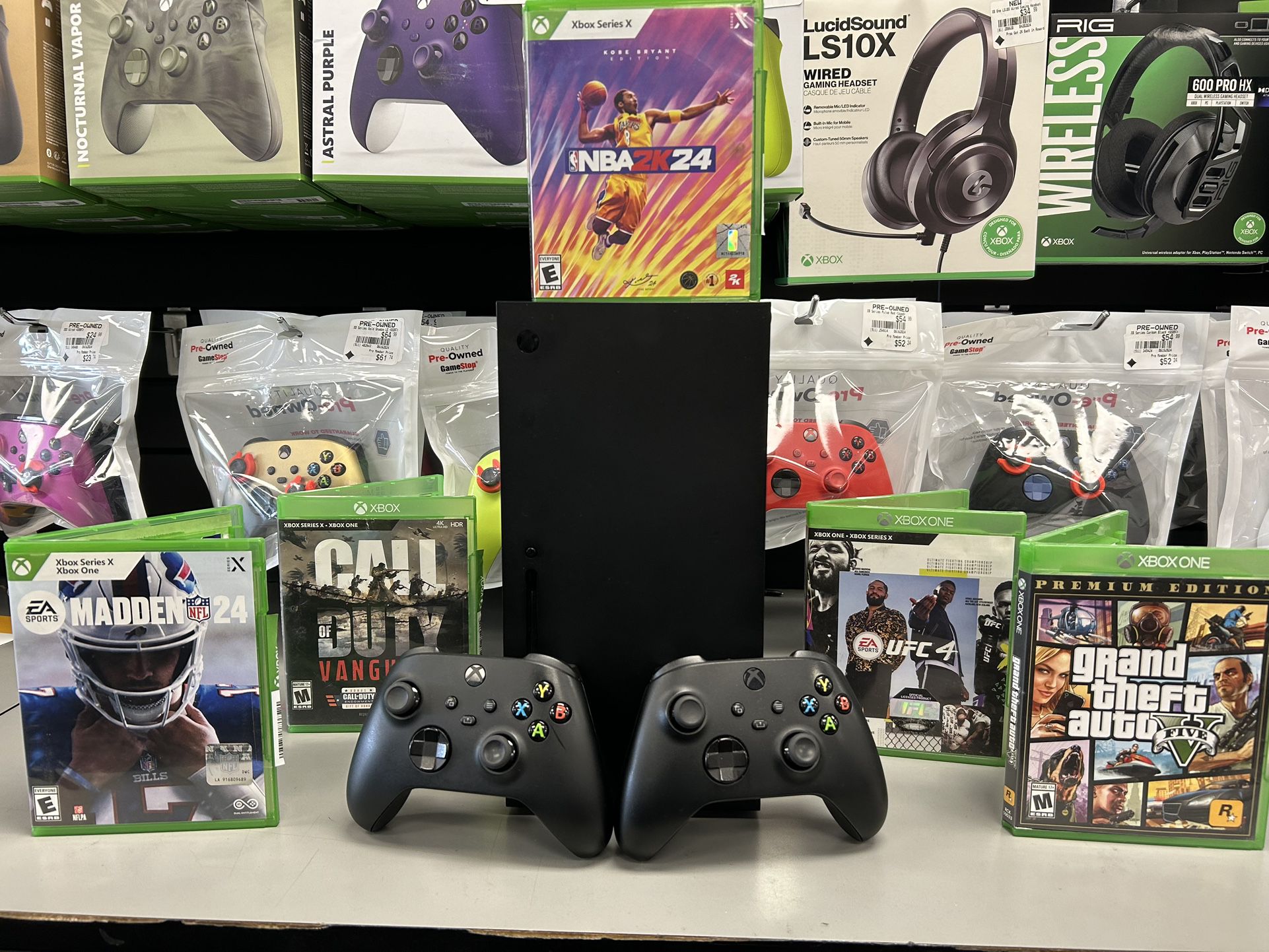 Xbox One, Controllers And Games