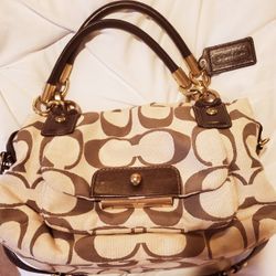 Coach Purse New Condition 