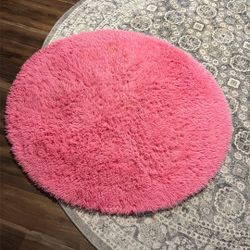 4’ Pink Fuzzy Rug 