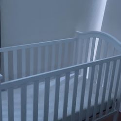 Baby Crib/Mattress