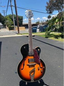 Gretsch 2420 Streamliner Guitar
