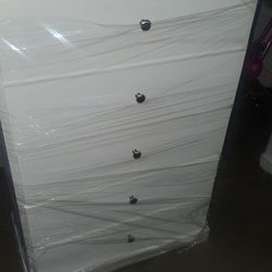 Chest Whit 5 Drawers