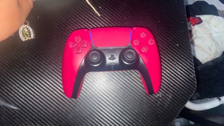 Red ps5 controller