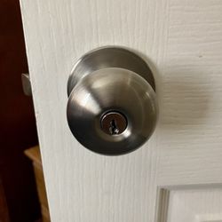 Silver Locking Doorknob With Key