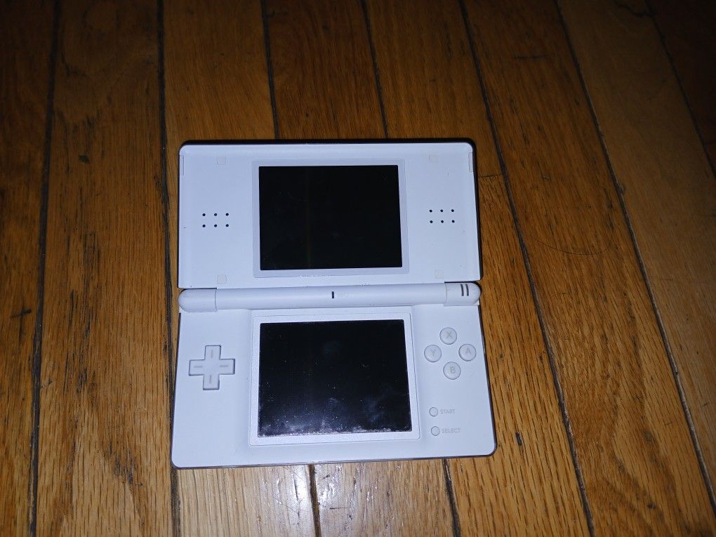 Nintendo DS Lite (white)