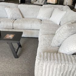 AP🎉 Ultra Comfy, Great 3 Piece Sectional Couch// Financing & Delivery 