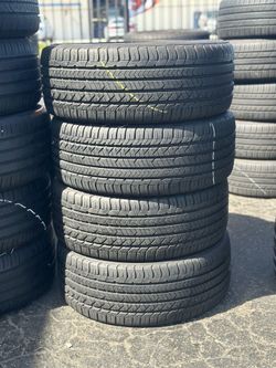 SET OF TIRE 235 40 18 GOODYEAR 85% LIFE
