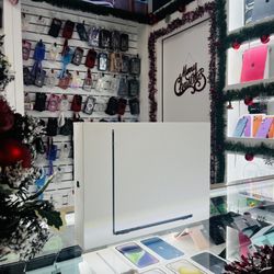 MacBook Air 13-inch M2 8Ram 256GB 