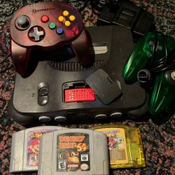 Nintendo 64. 3 Games 4 Controllers.  