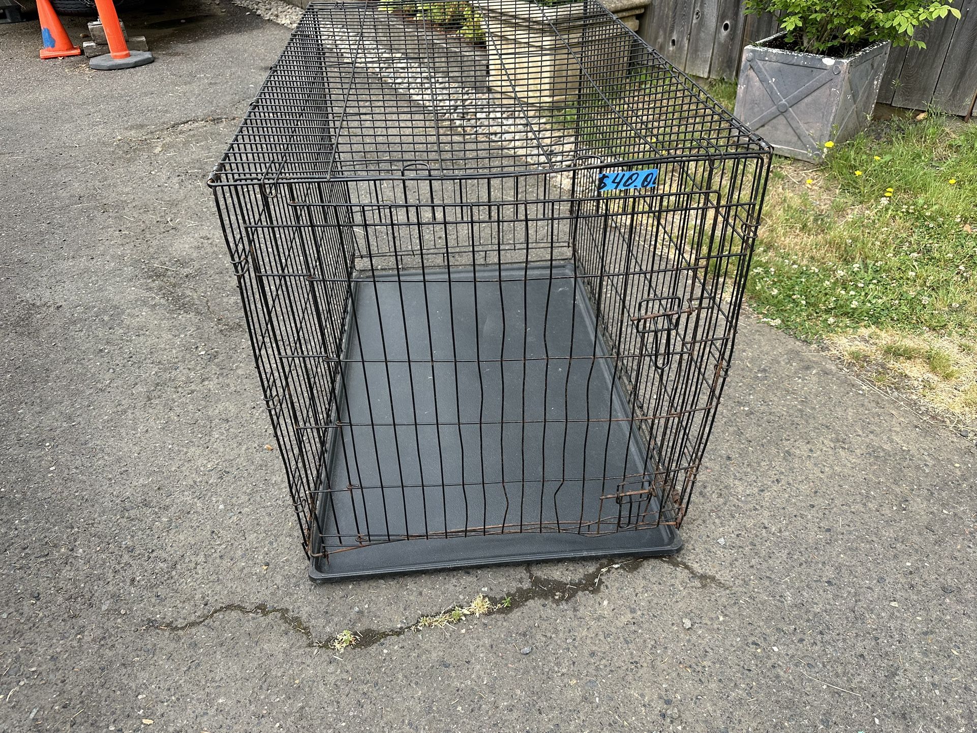 Dog crate