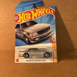 Hot Wheels Mercedes-Benz 560 SEC AMG (Milwaukie,OR)