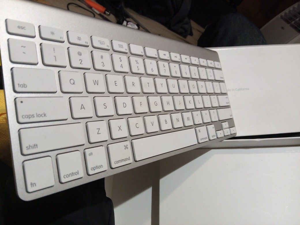 Apple Bluetooth Keyboard a1314 & Apple Magic Trackpad A1339