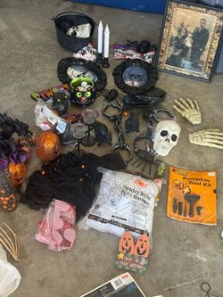 Holloween bag of decorations