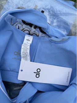 Alo Yoga Light Blue Women’s Set Medium
