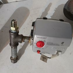Water Heater Gas Valve And Burner Assembly 
