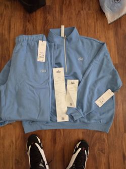 Alo Yoga Quarter-Zip Sweatsuit Set – Baby Blue