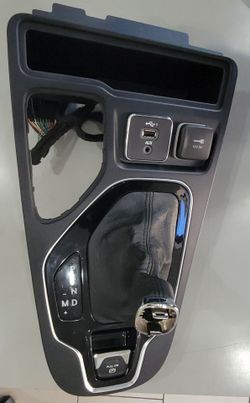 Jeep Cherokee Center Console / Gear Shifter Selector Bezel (OEM) – 2019–2023