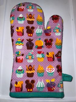 Disney oven mitt