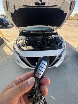 Llaves de autos / car keys and remotes