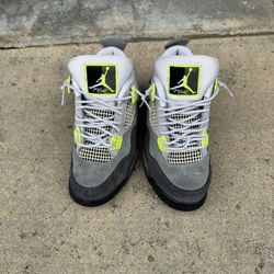 Jordan’s Shoes Size 5 