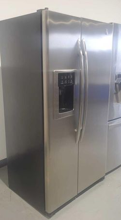 GE Side-by-Side Stainless Steel Refrigerator Fridge
