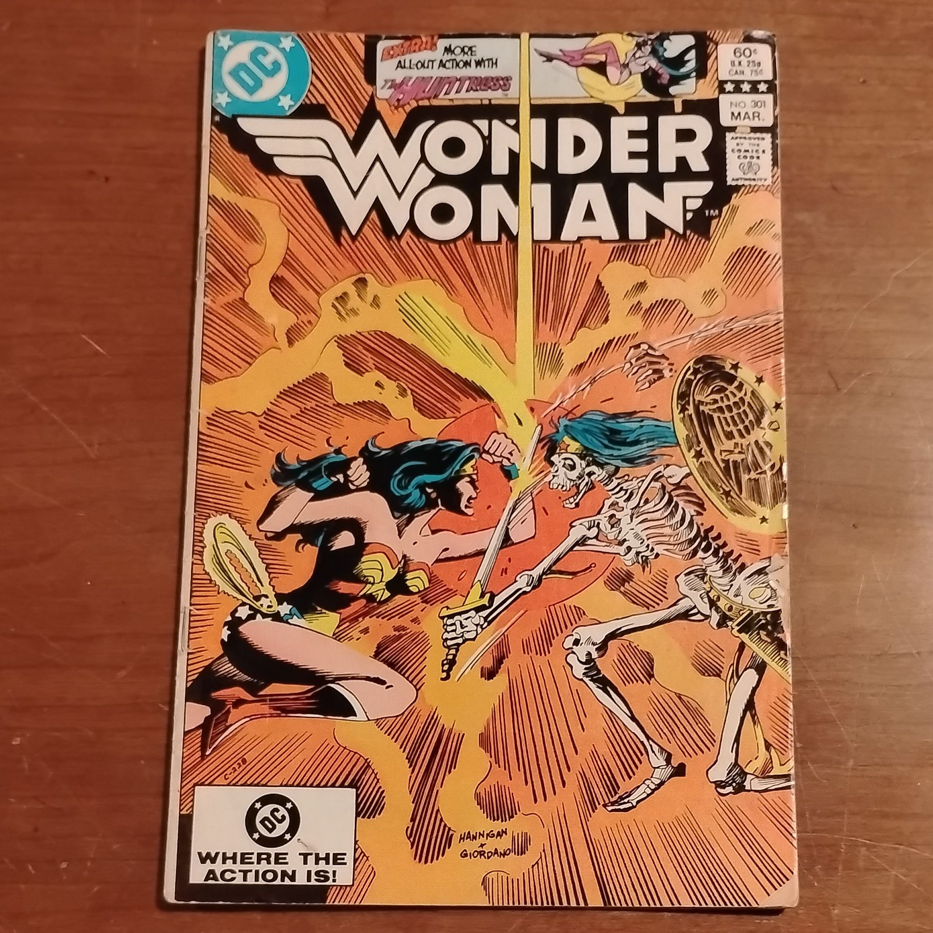 Vintage DC Wonder Woman Comic Book
