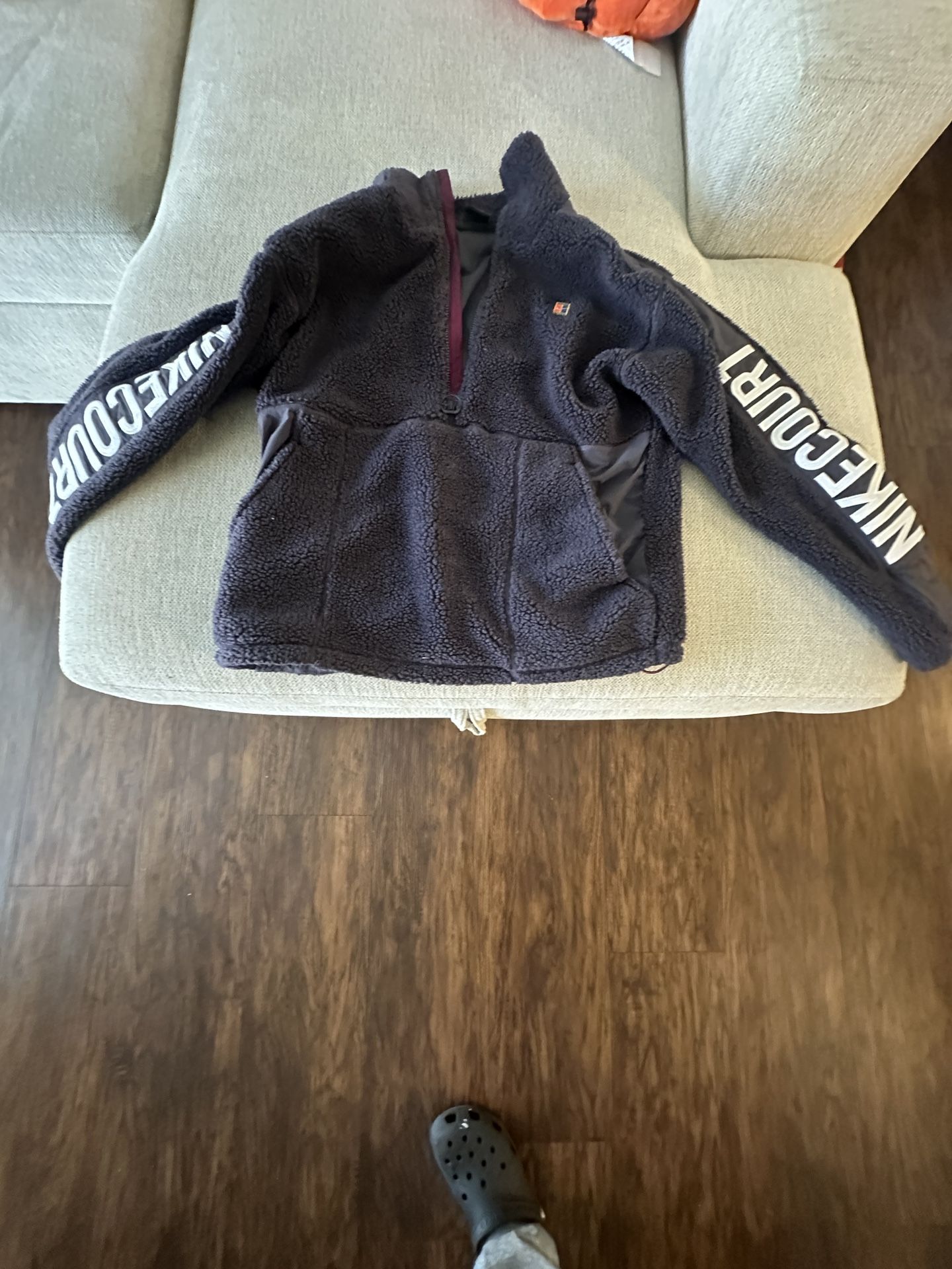 Nike court fleece 1/2 Zip Men’s Size M