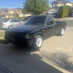 1993 Mazda B2200 