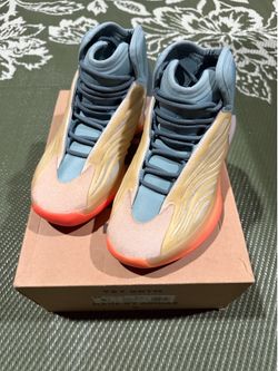 Adidas Yeezy QNTM Hi-Res Coral