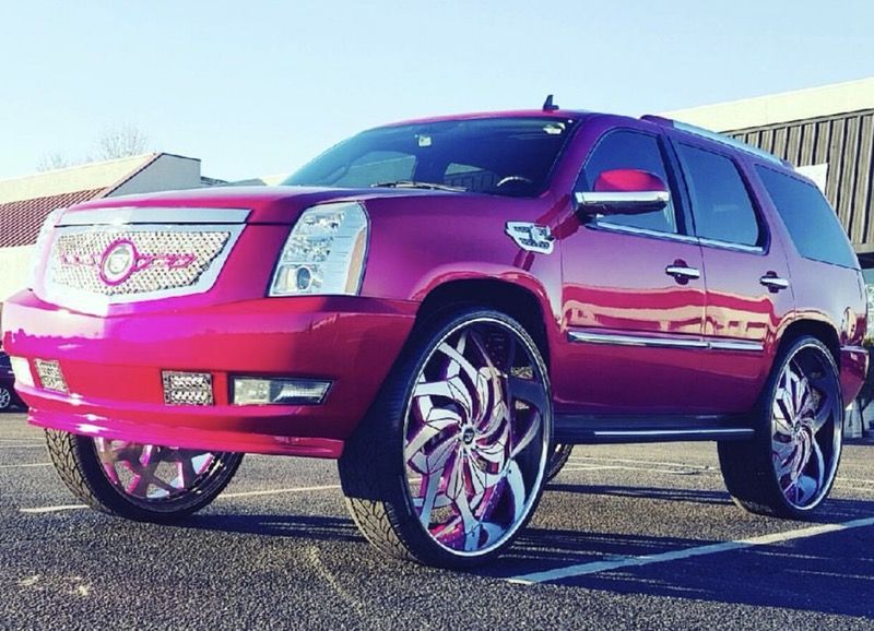 TIARA GRILL CUSTOM MADE ONE OF A KIND CADILLAC ESCALADE RIMS DONK TIRES GRILL CADILLAC LED LIGHT UP AND SIDE TIARA LIGHT UP ALSO LED ONE OF A KIND FI