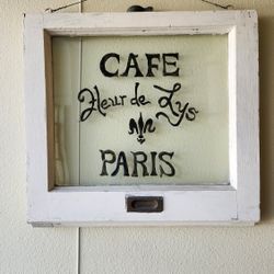 Antique White Fleur Frame Art