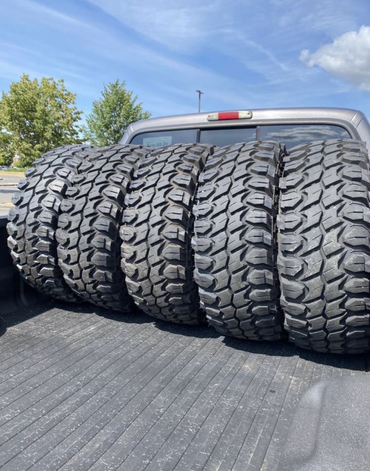 35/12.50/r17 mt for Sale in Lacey, WA - OfferUp