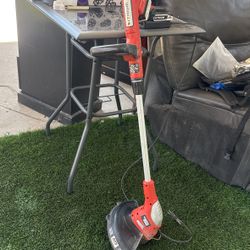 Black N Decker Battery Operated Weed Eater