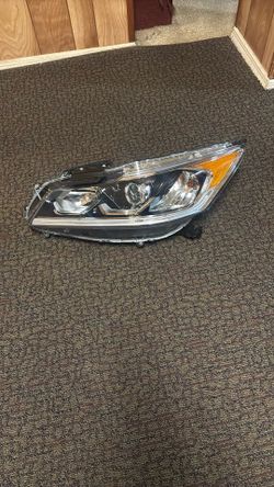 2016 2017 Honda Accord Halogen Headlight Left Hand Side 33150-T3L-A61