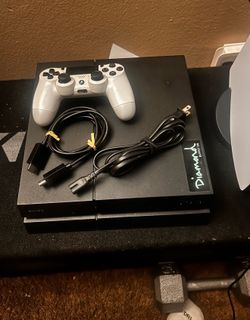 Pre-Owned PS4