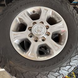 2020 Ram 2500 oem wheels and tires