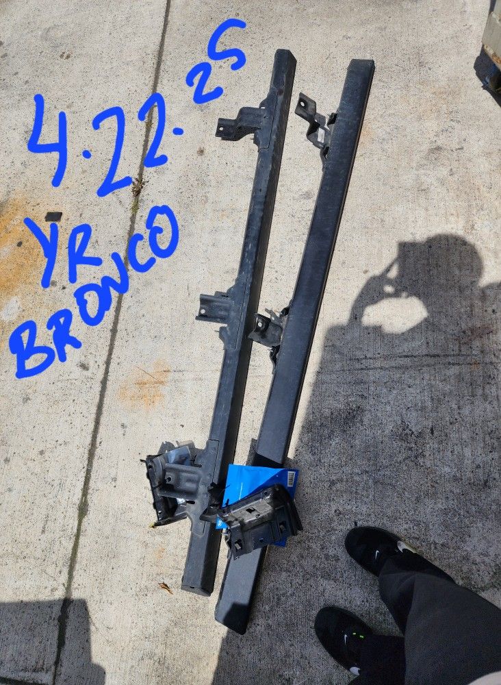 BRONCO 2025STOCK SIDE RAILS