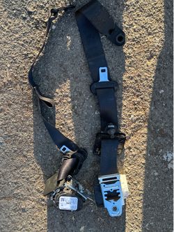 Jeep wrangler rubicon seatbelt