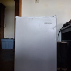 Black & Decker Mini Fridge