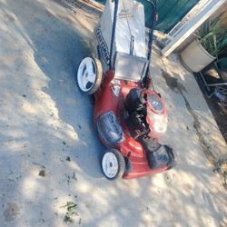 Craftsman Self Propelled Lawnmower Works Good  