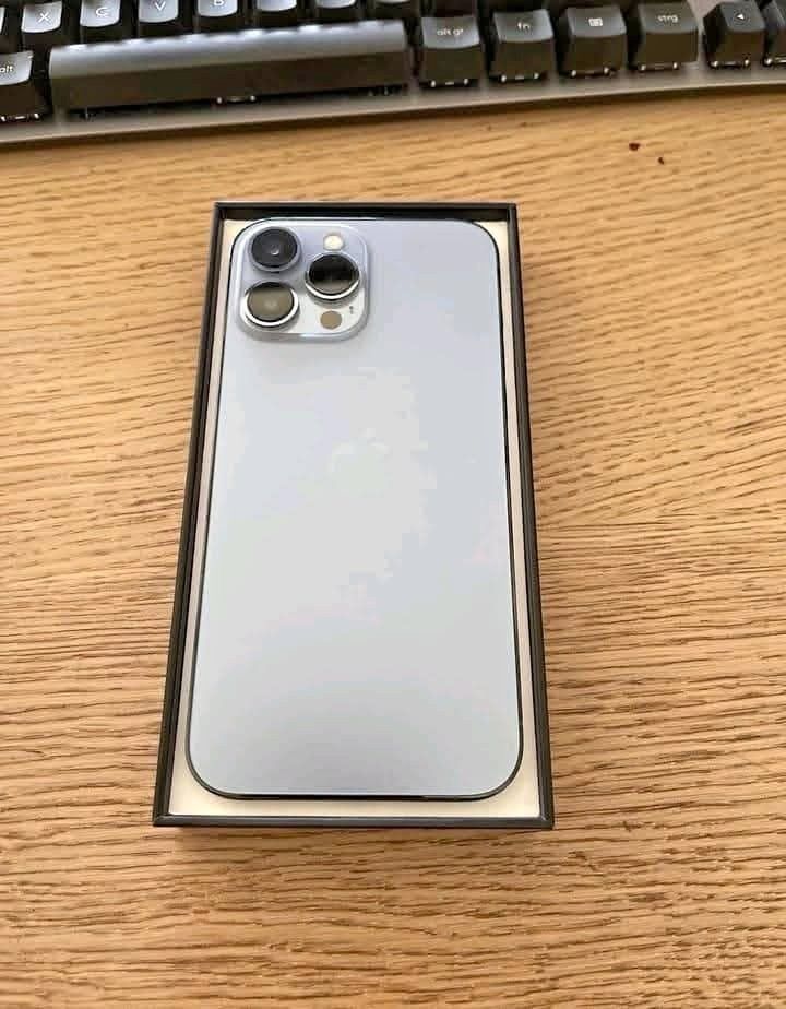 Apple Phone 13 Pro Max. I