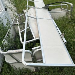 Pontoon  Boat reling 24 Ft 