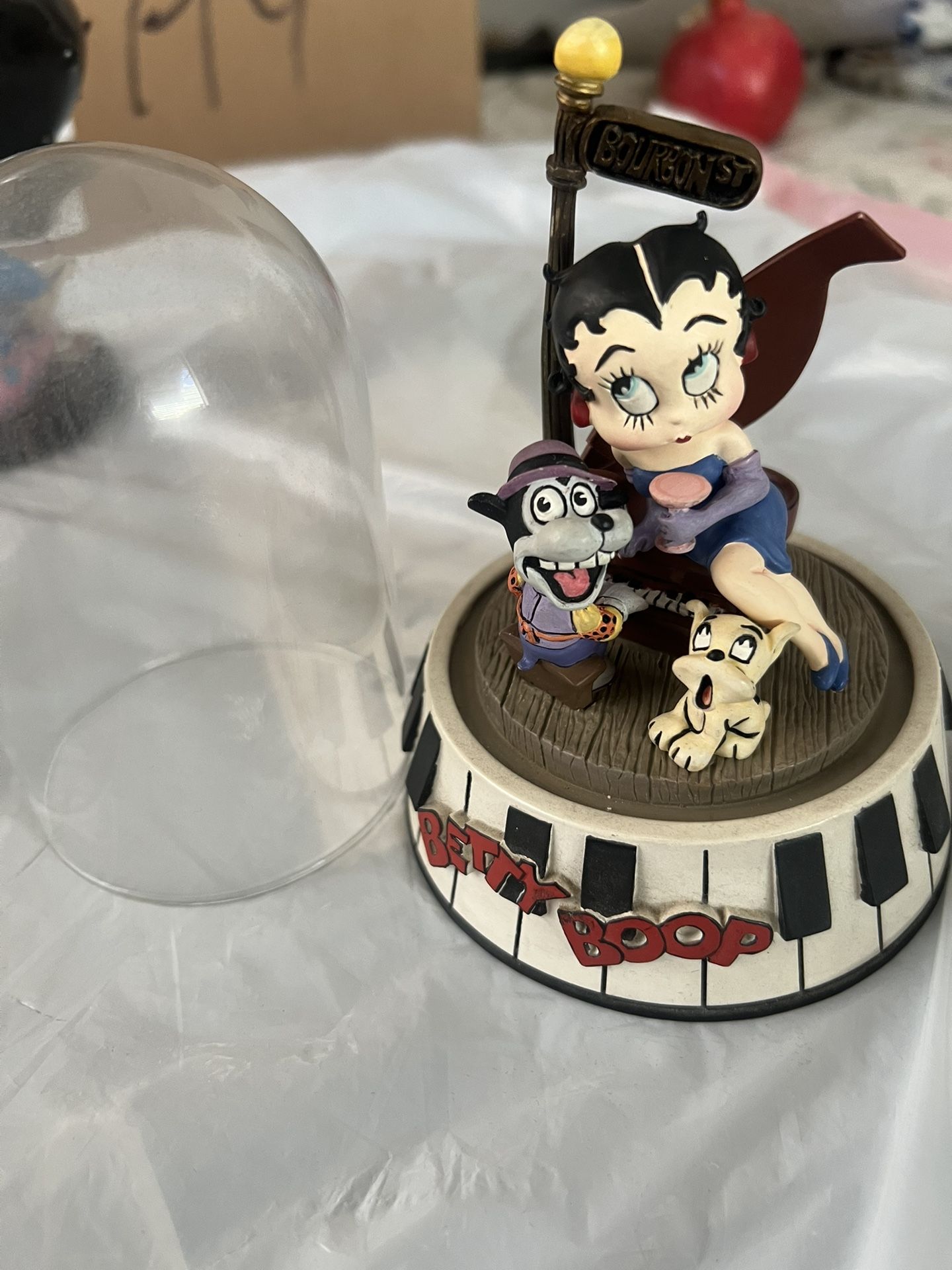 Betty Boop Bourbon Street Figurine 