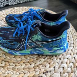 Men’s running shoes