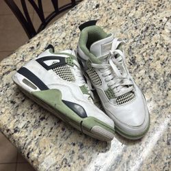 JORDAN 4 