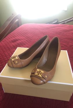 Tory Burch wedges size 6.5 new