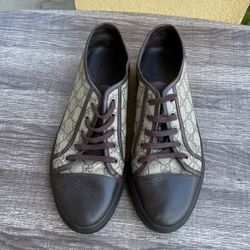 Gucci Shoes Size 10g In Great Condition 