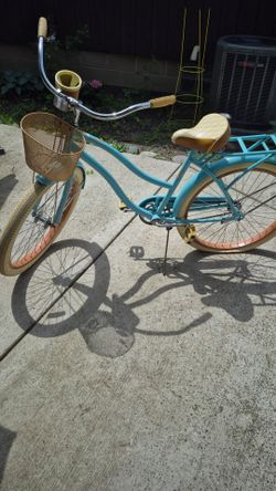 Huffy Nel Russo beach cruiser